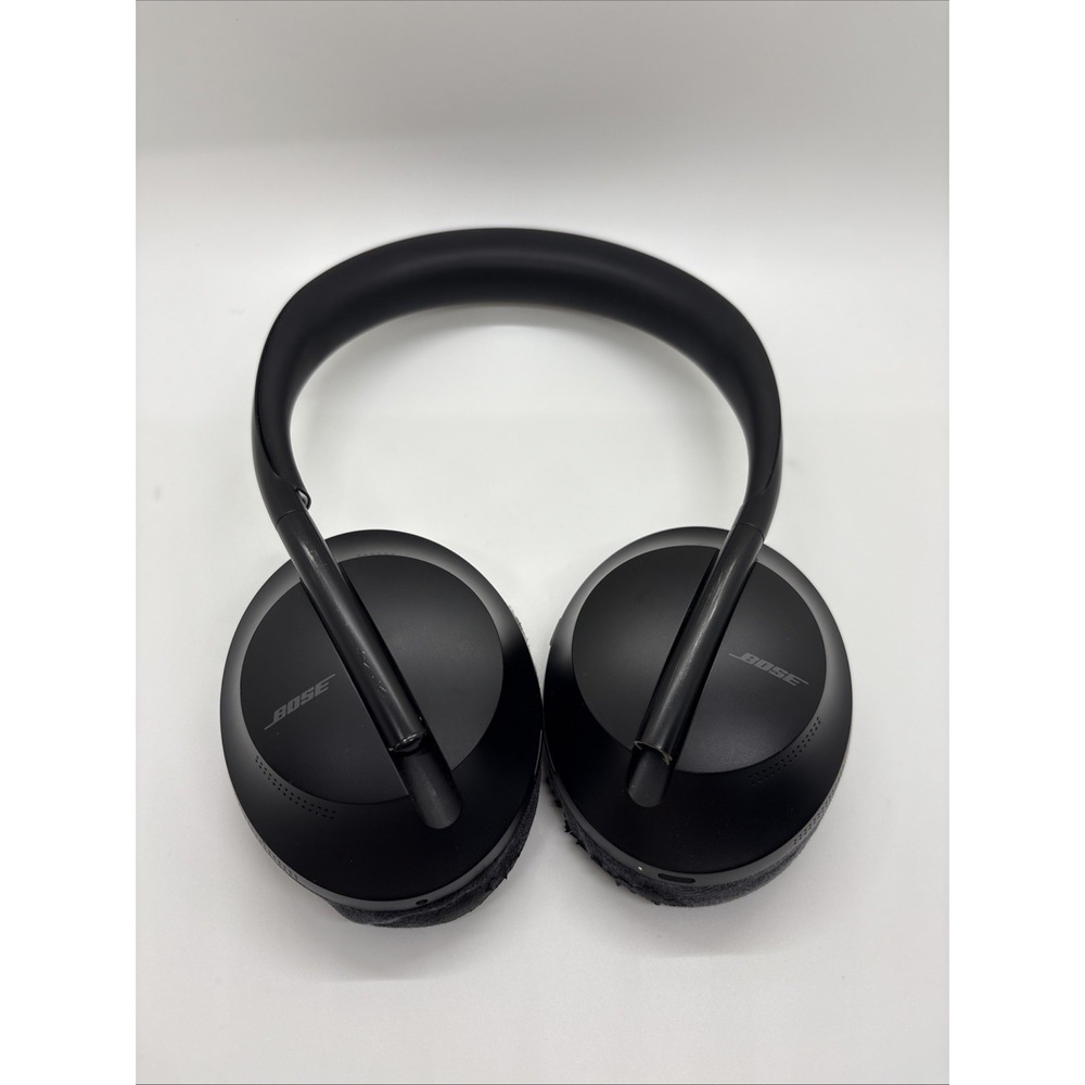 Bose Noise Cancelling 700 Bluetooth Wireless Over-Ear Headphones 794297-0100